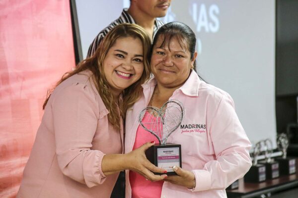 230510-gto-ia-madrinas-deacero-imagen21